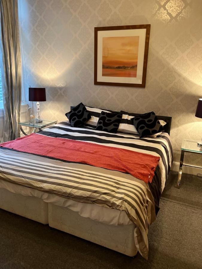 Royal Mile Mansions 2 Bedroom - Edinburgh City Centre Esterno foto