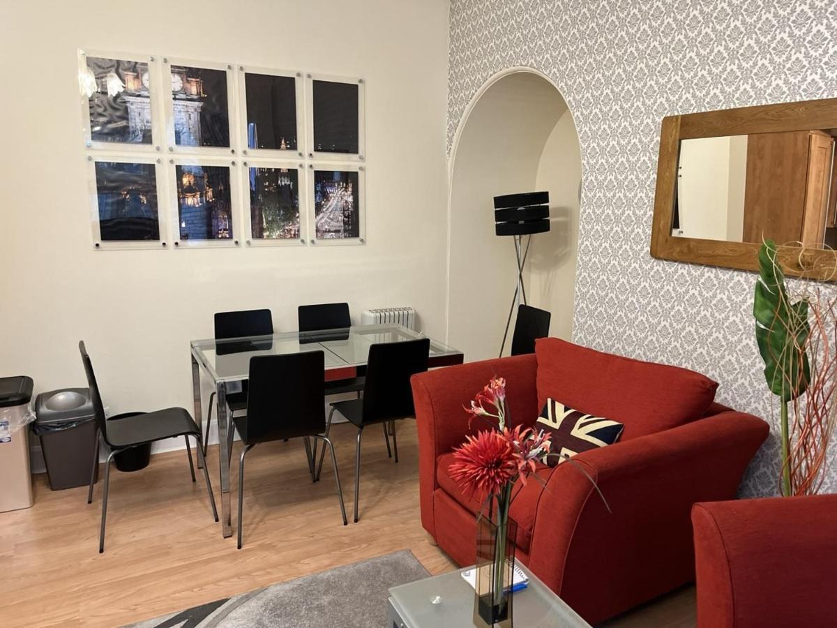 Royal Mile Mansions 2 Bedroom - Edinburgh City Centre Esterno foto