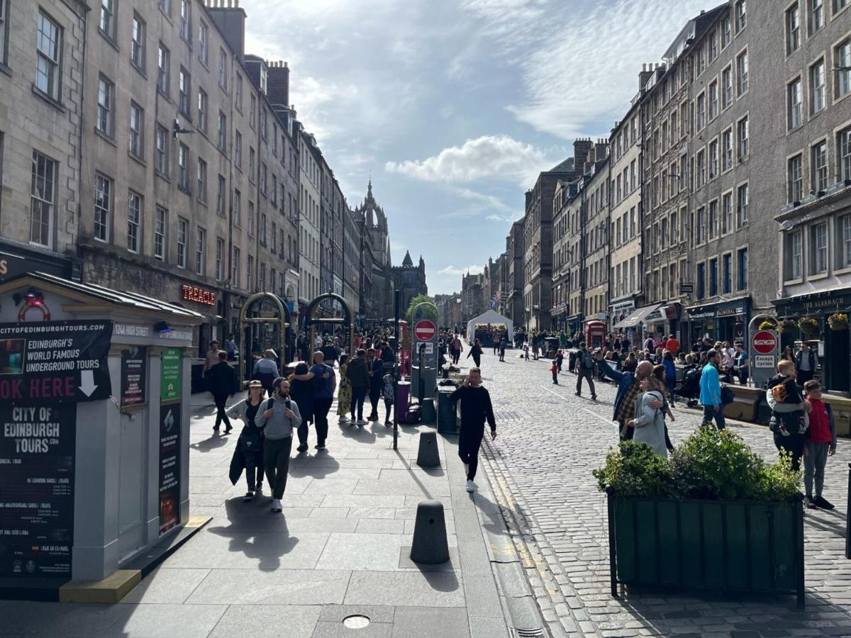 Royal Mile Mansions 2 Bedroom - Edinburgh City Centre Esterno foto